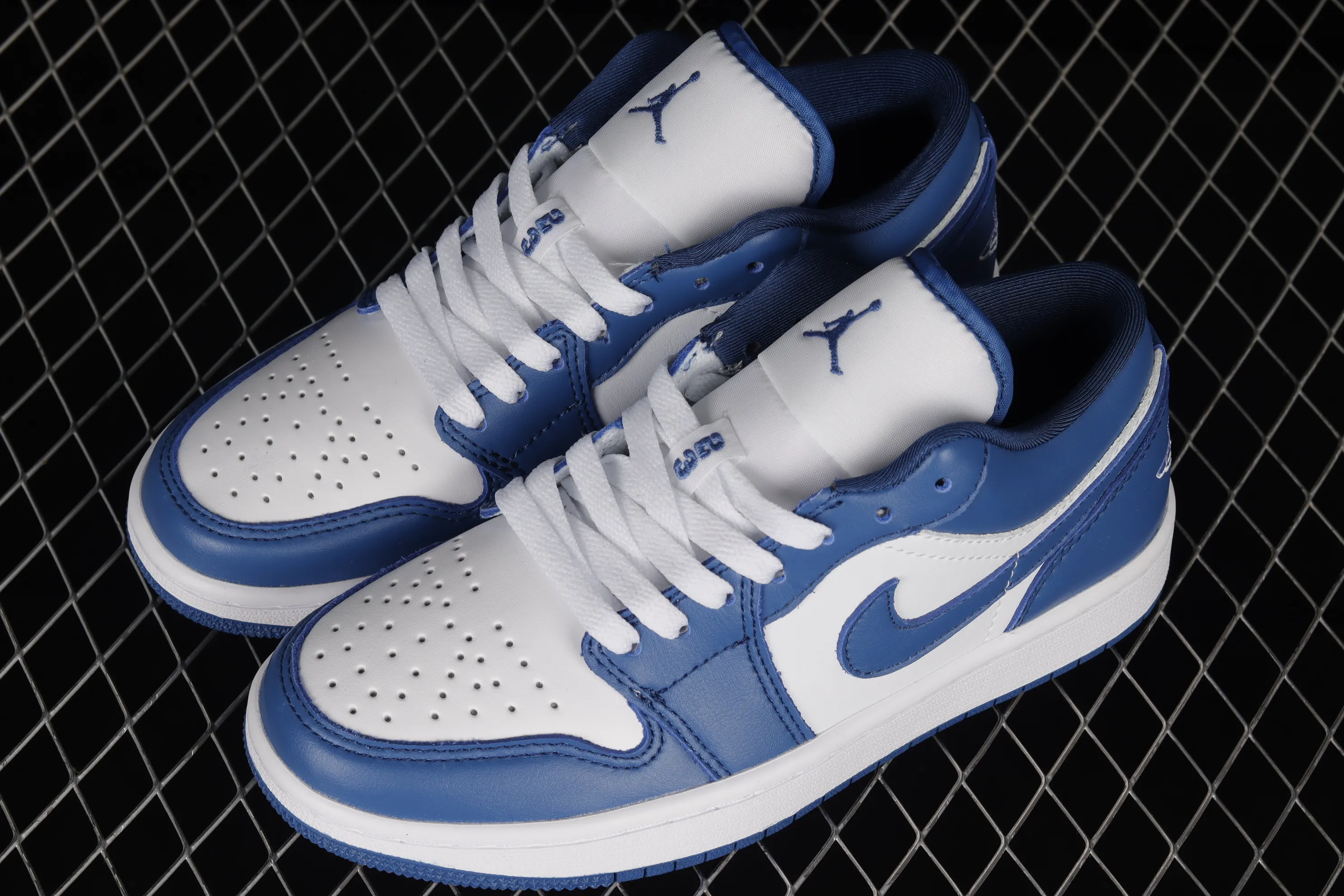 All categories Air Jordan Jordan series basketball shoes Air Jordan 1 Low Z version Air Jordan 1 Low "Marina Blue" AJ1 Joe 1 white and blue cultural basketball shoes DC0774-114